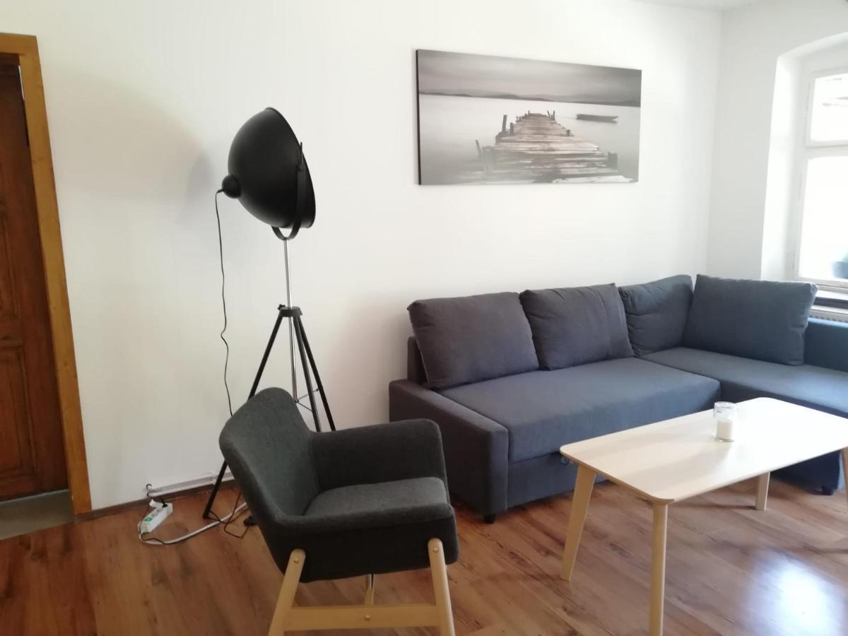 Kleine Galerie Apartment Fuer 3 Mit Kueche Kamin Netflix Parken Und Hofladen Steinhofel 外观 照片